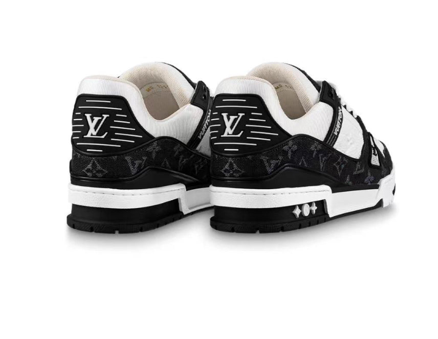 Louis Vuitton Trainer (Black White)