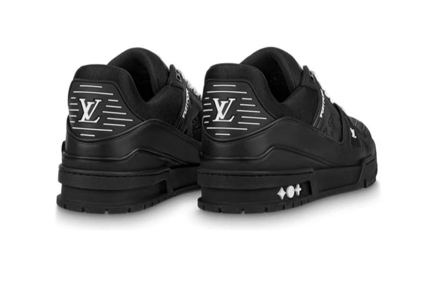 Louis Vuitton Trainer black