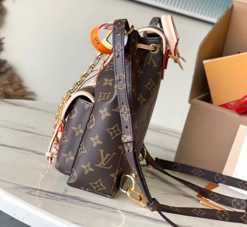 A-0014 Louis Vuitton Excursion PM M46932