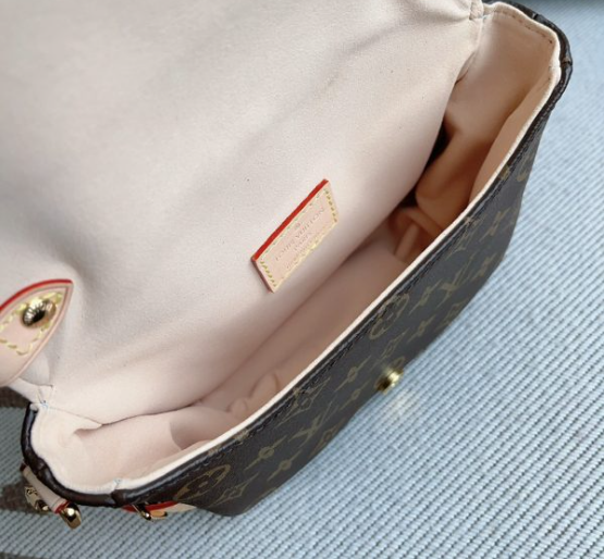 A-0015 Louis Vuitton Saumur BB M46740