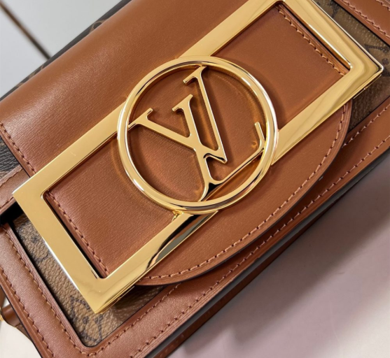 A-0018 Louis Vuitton Mini Dauphine M46537