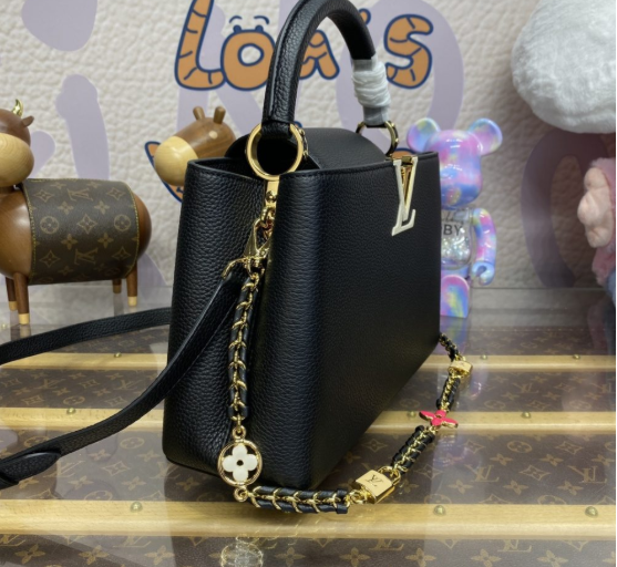 Louis Vuitton Capucines BB M23950