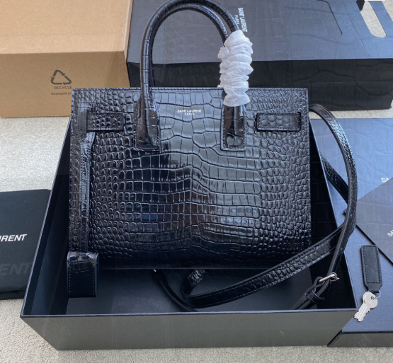 Saint Lauren Paris Handbag 398710