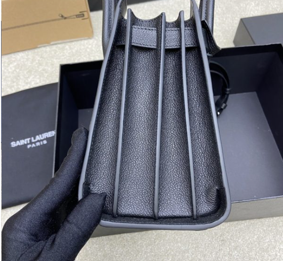 Saint Lauren Paris Handbag 398710