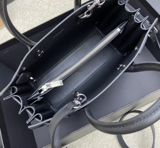 Saint Lauren Paris Handbag 398710