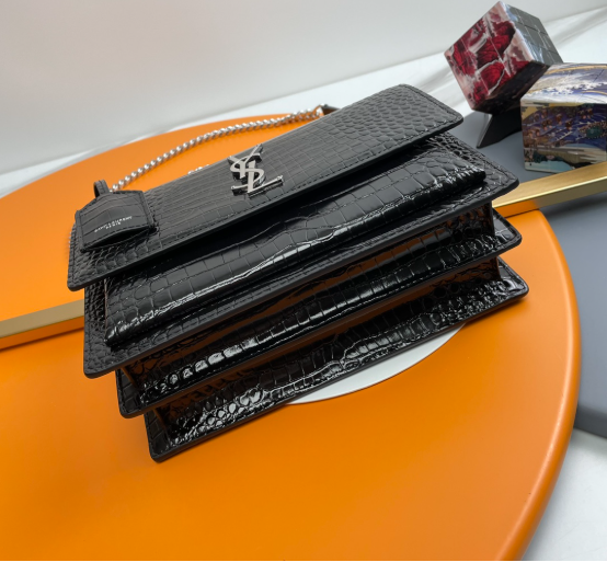 Saint Lauren Sunset Medium In Smooth Leather 442906