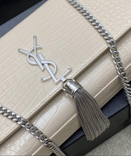 Saint Laurent Kate Small Tassel In Grain De Poudre Embossed Leather 474366