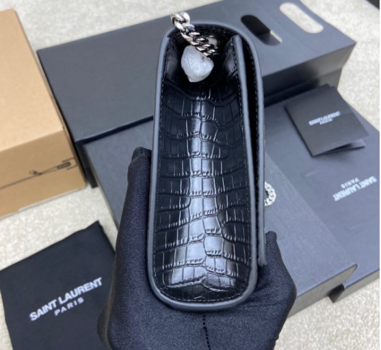 Saint Laurent Kate Small Tassel In Grain De Poudre Embossed Leather 474366