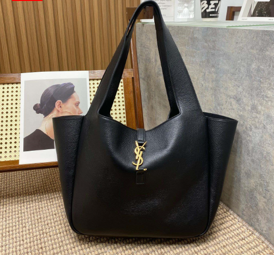 Saint Laurent Le 5 À 7 Bea In Grained Leather 763435