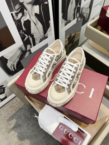 GG Classic Court Sneakers