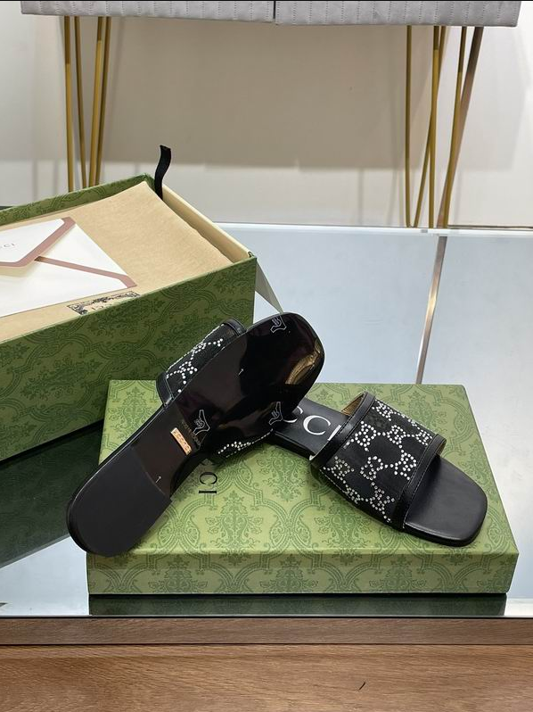 GG Crystal Monogram Slide