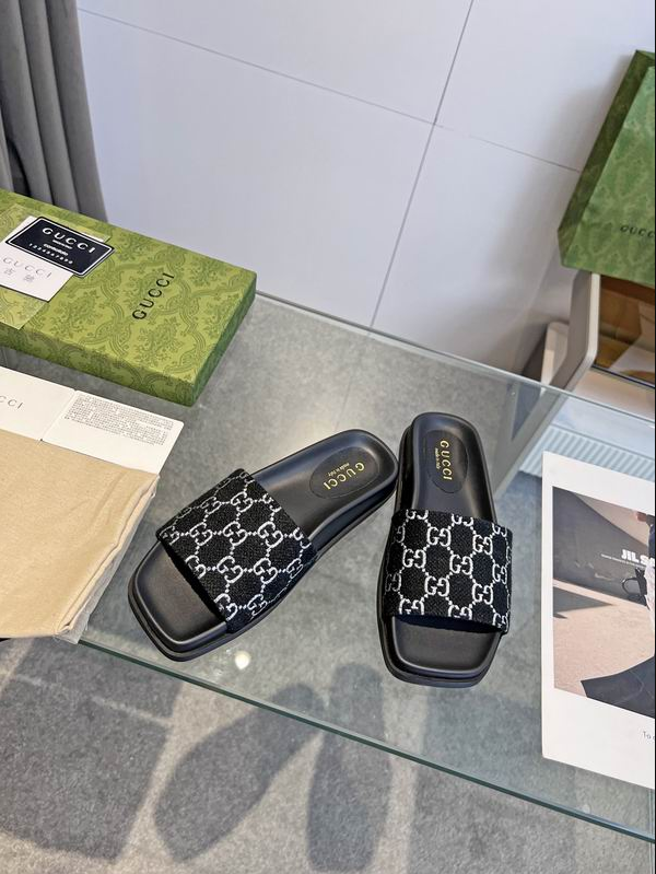 GG Noir Signature Monogram Slides