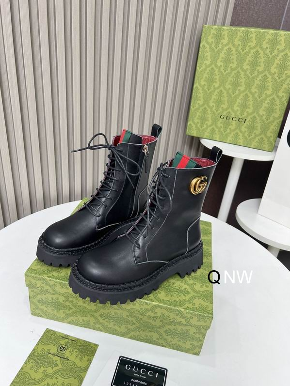 GG Noir Crest Lace-Up Lug Boots