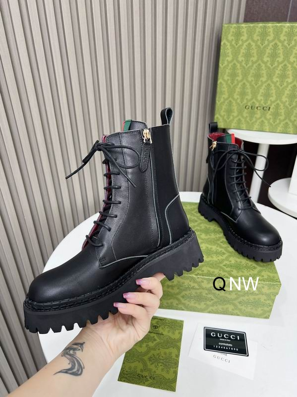 GG Noir Crest Lace-Up Lug Boots