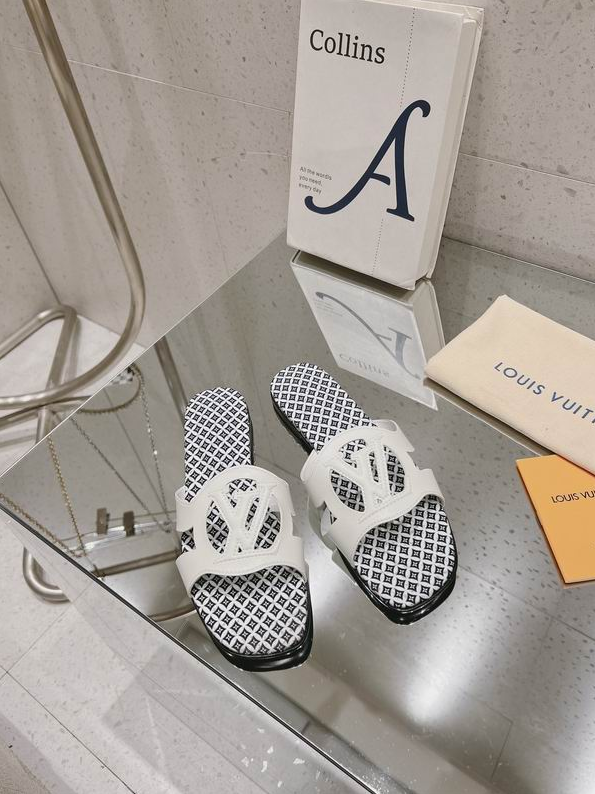 LV Ivory/ Cognac Crest Monogram Slides
