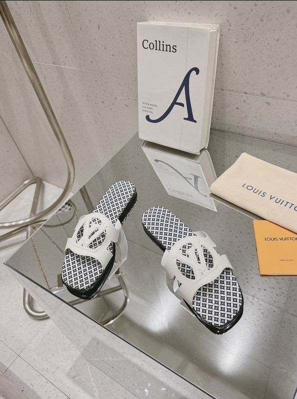 LV Ivory/ Cognac Crest Monogram Slides