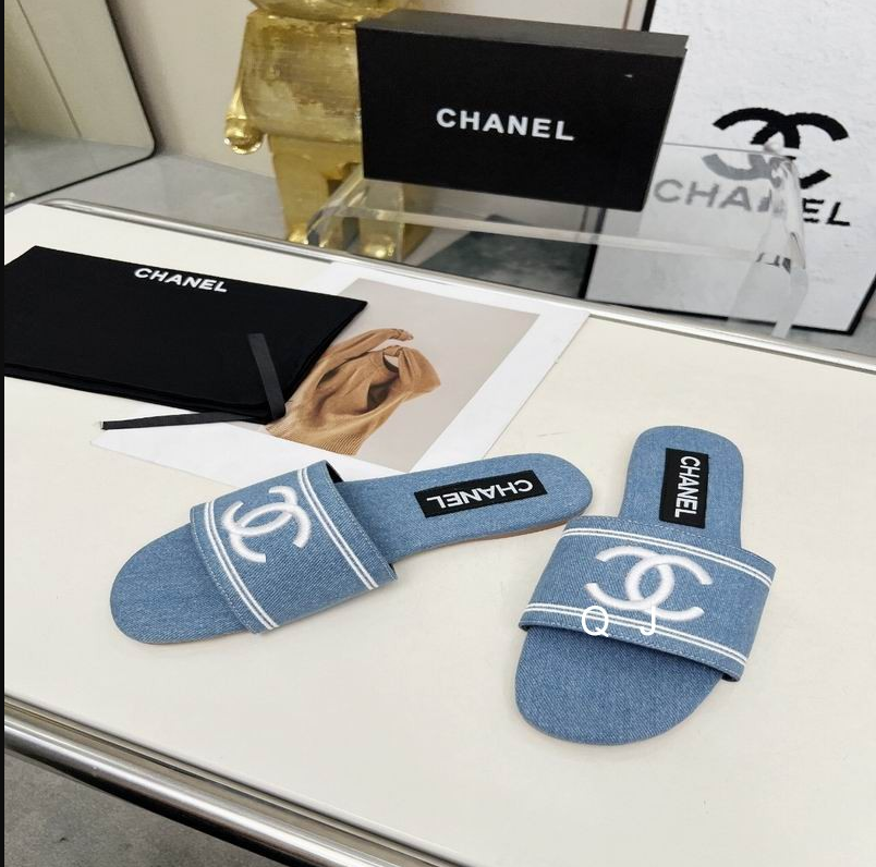 CC Denim Crest Logo Slides