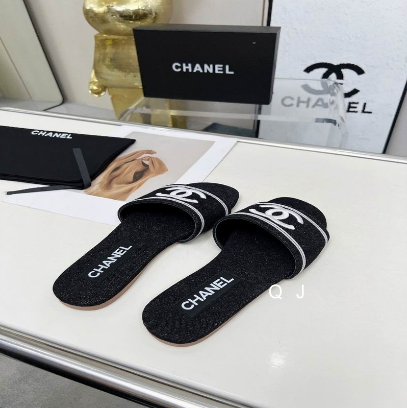 CC Denim Crest Logo Slides