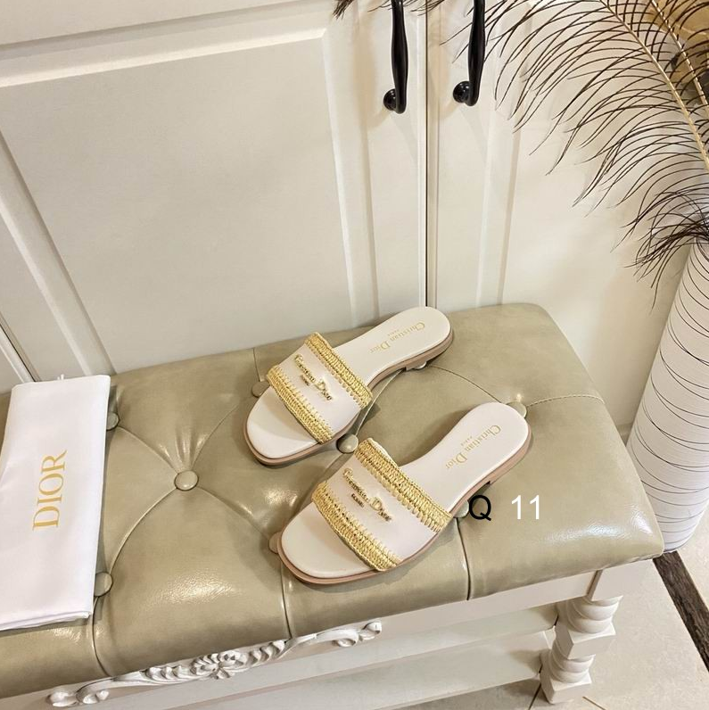 CD Woven Crest Resort Slides