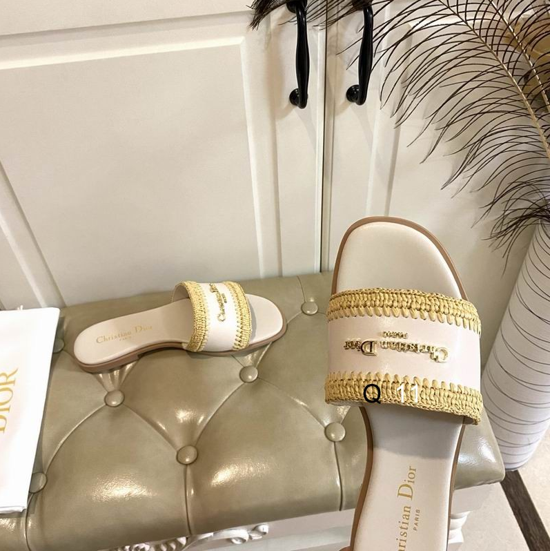 CD Woven Crest Resort Slides