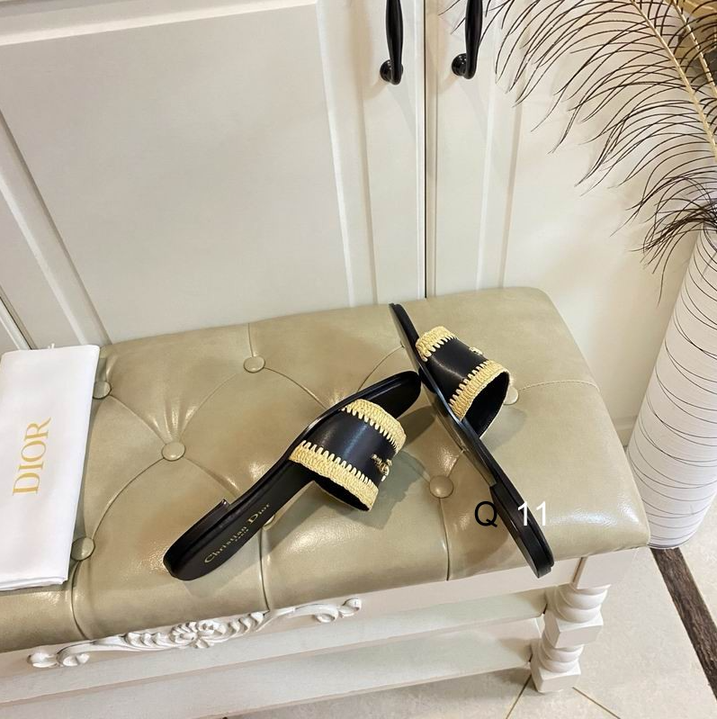 CD Woven Crest Resort Slides