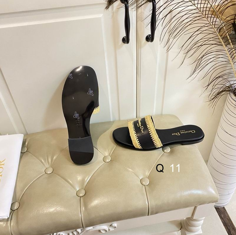 CD Woven Crest Resort Slides