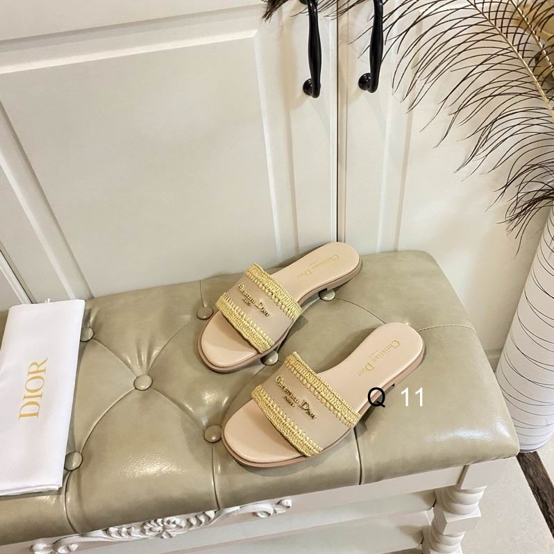 CD Woven Crest Resort Slides