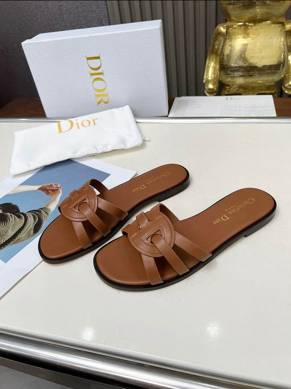 CD Interlock Crest Leather Slides