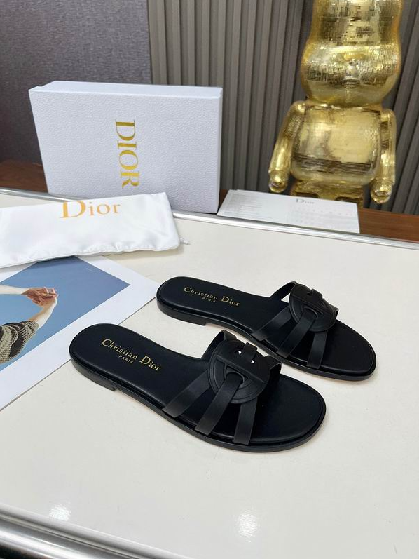 CD Interlock Crest Leather Slides