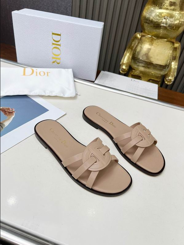 CD Interlock Crest Leather Slides