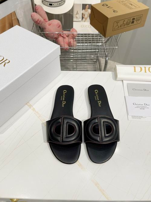 CD Signature Buckle Comfort Slide