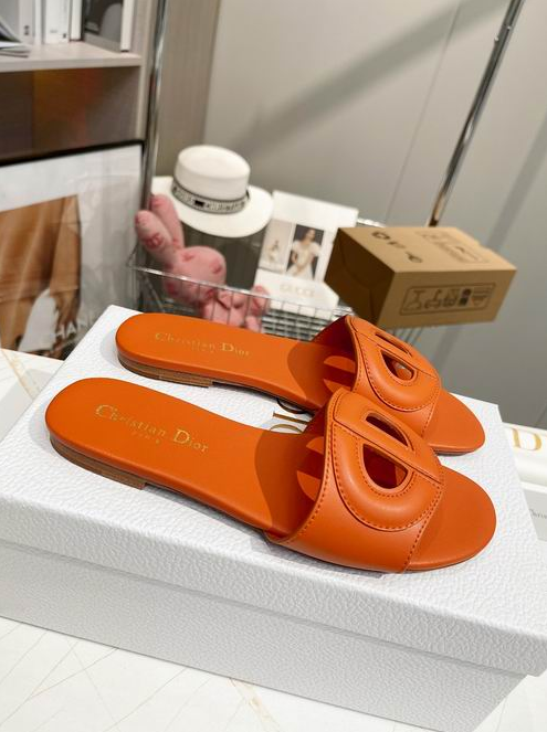 CD Signature Buckle Comfort Slide