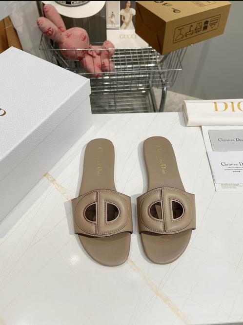 CD Signature Buckle Comfort Slide