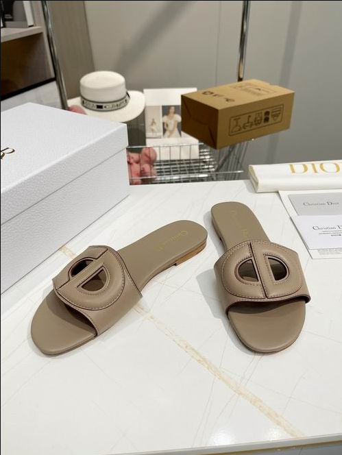 CD Signature Buckle Comfort Slide