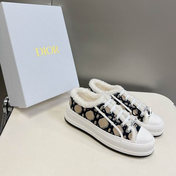 CD Fleece-Lined Canvas Low-Top Sneakers