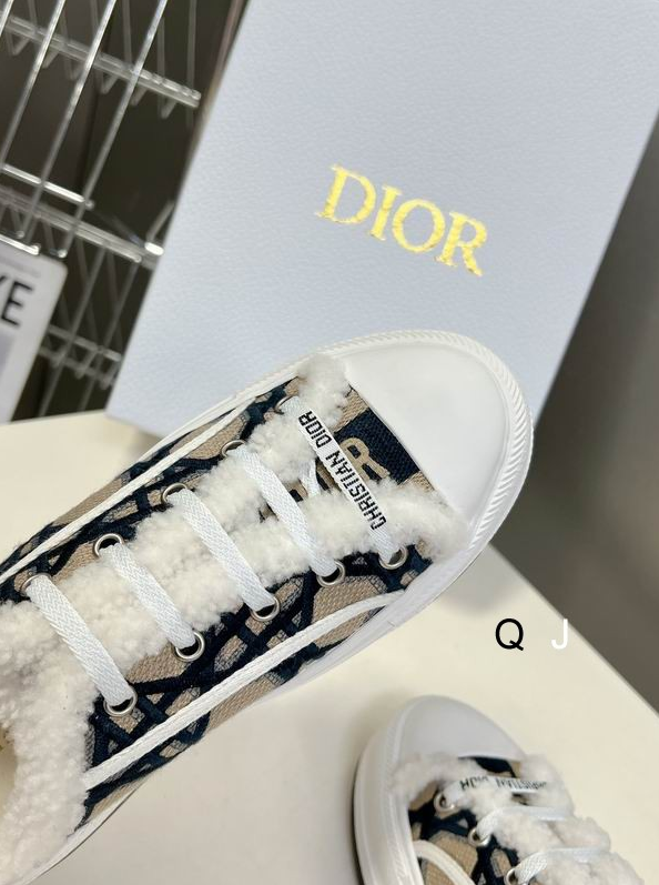 CD Fleece-Lined Canvas Low-Top Sneakers