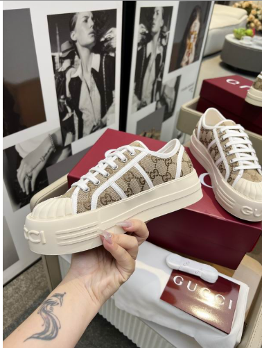 GG Classic Court Sneakers