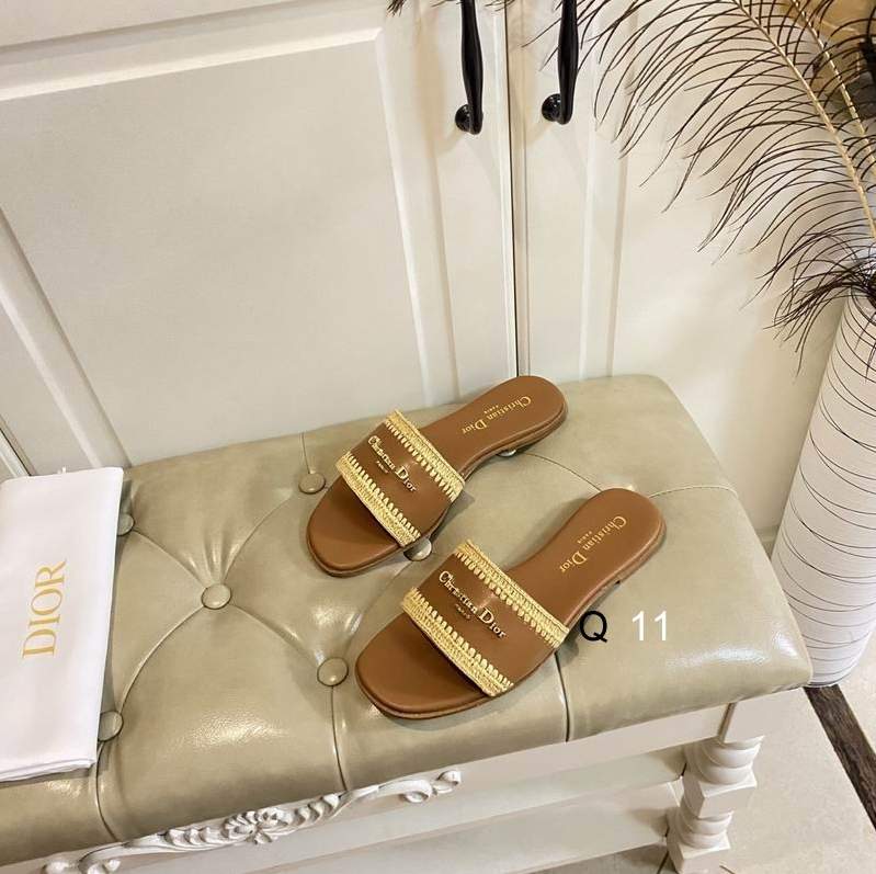 CD Woven Crest Resort Slides