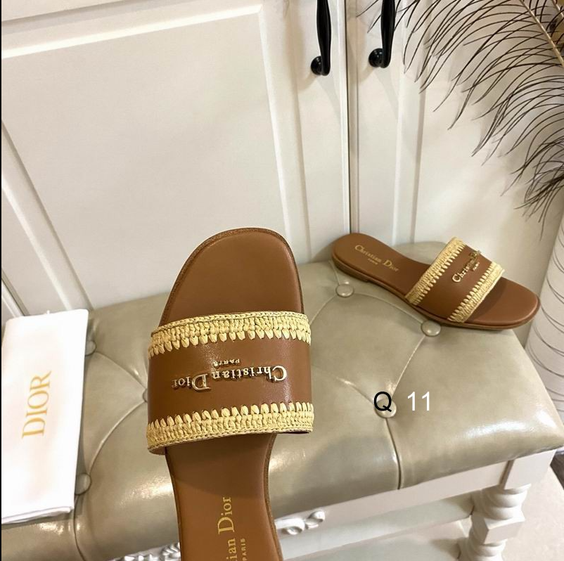 CD Woven Crest Resort Slides