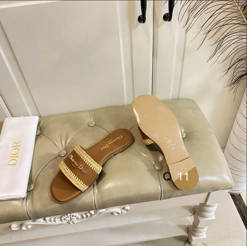 CD Woven Crest Resort Slides